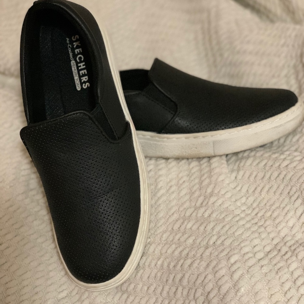 Skechers Air Cooled Memory Foam - image 4